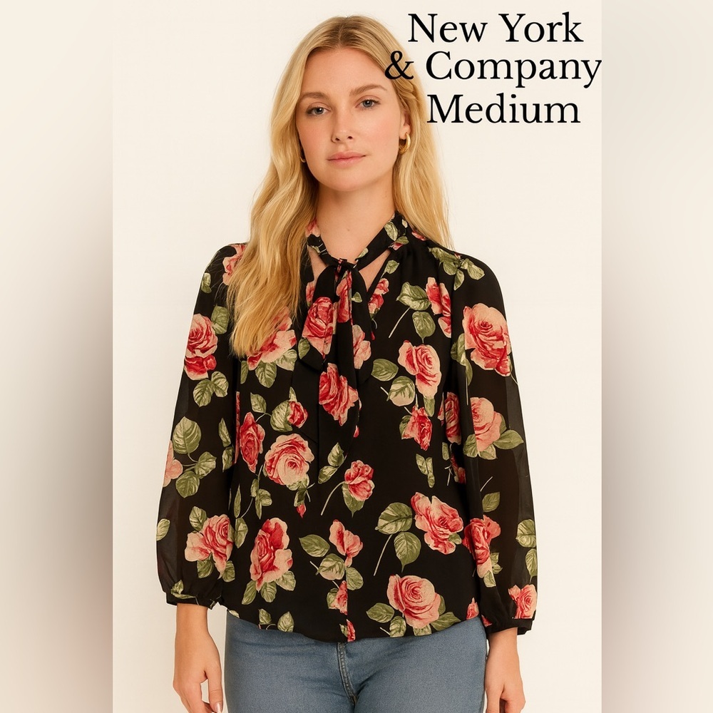🌹 New‎ York & Company Floral Blouse (Size Medium)
